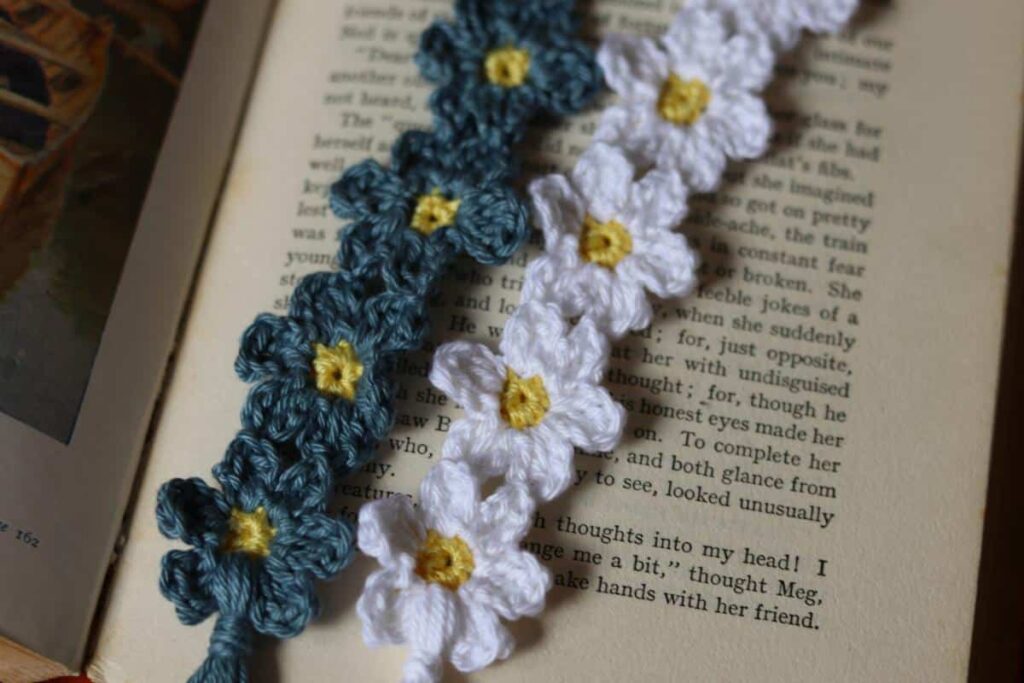 Dainty Daisy Bookmark Crochet Pattern