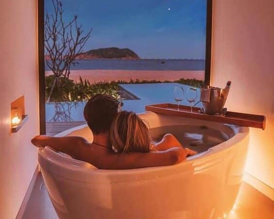 Romantic Bath Ideas: Perfect Relaxation for Couples