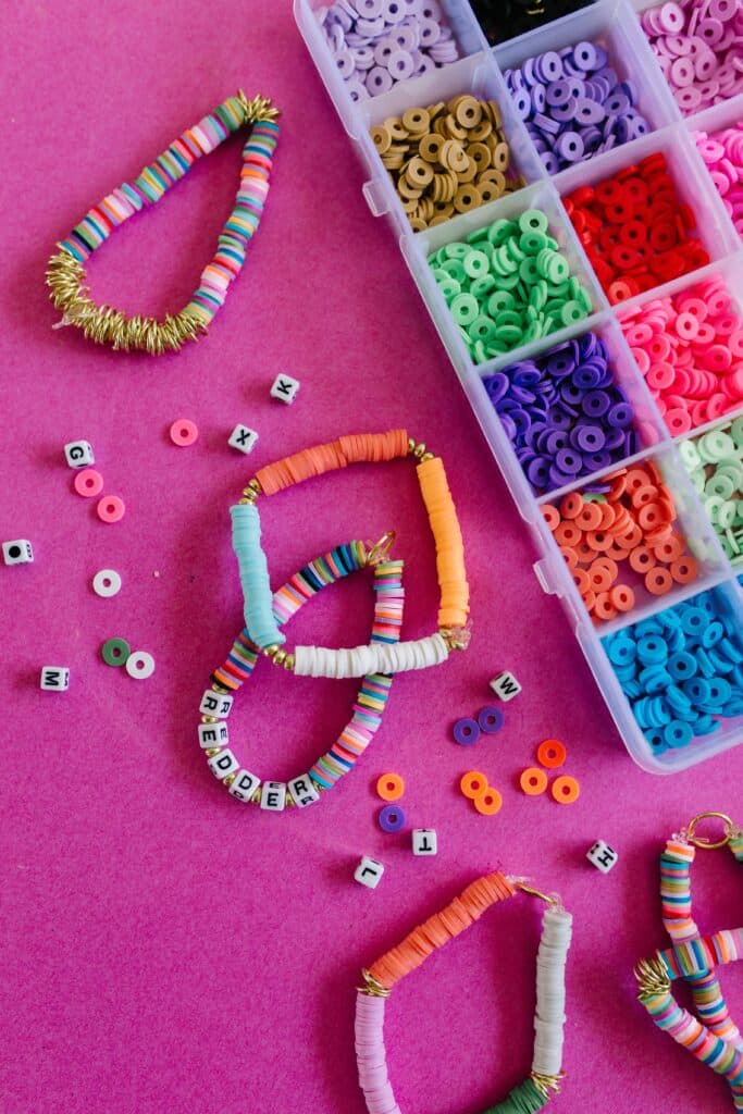 How do you tie a clay bead bracelet?