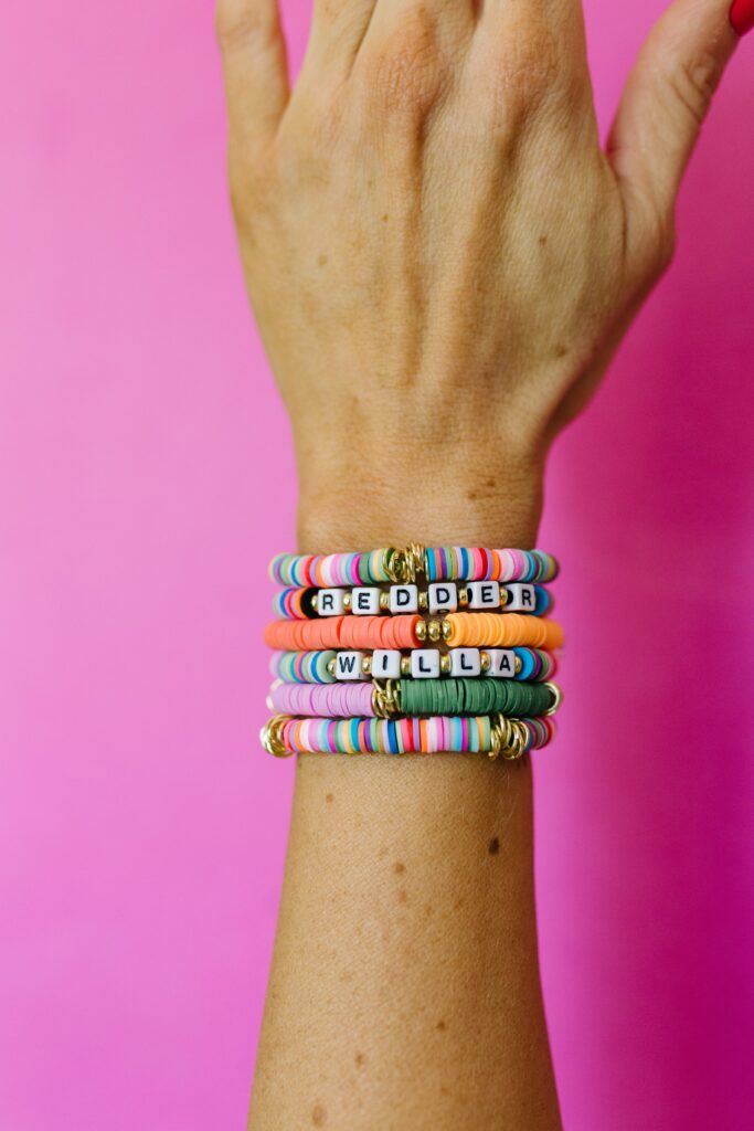 How do you make a clay bead bracelet?