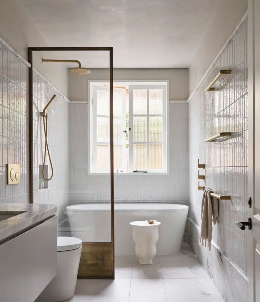 Soaking Tub Shower 