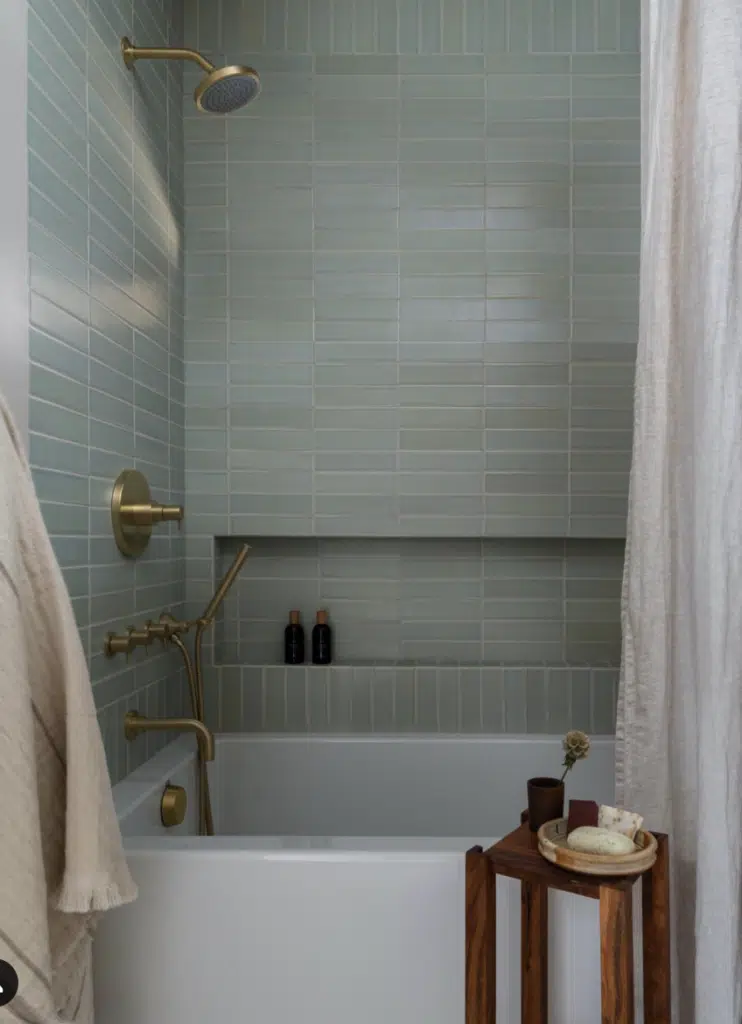 Soaking Tub Shower 