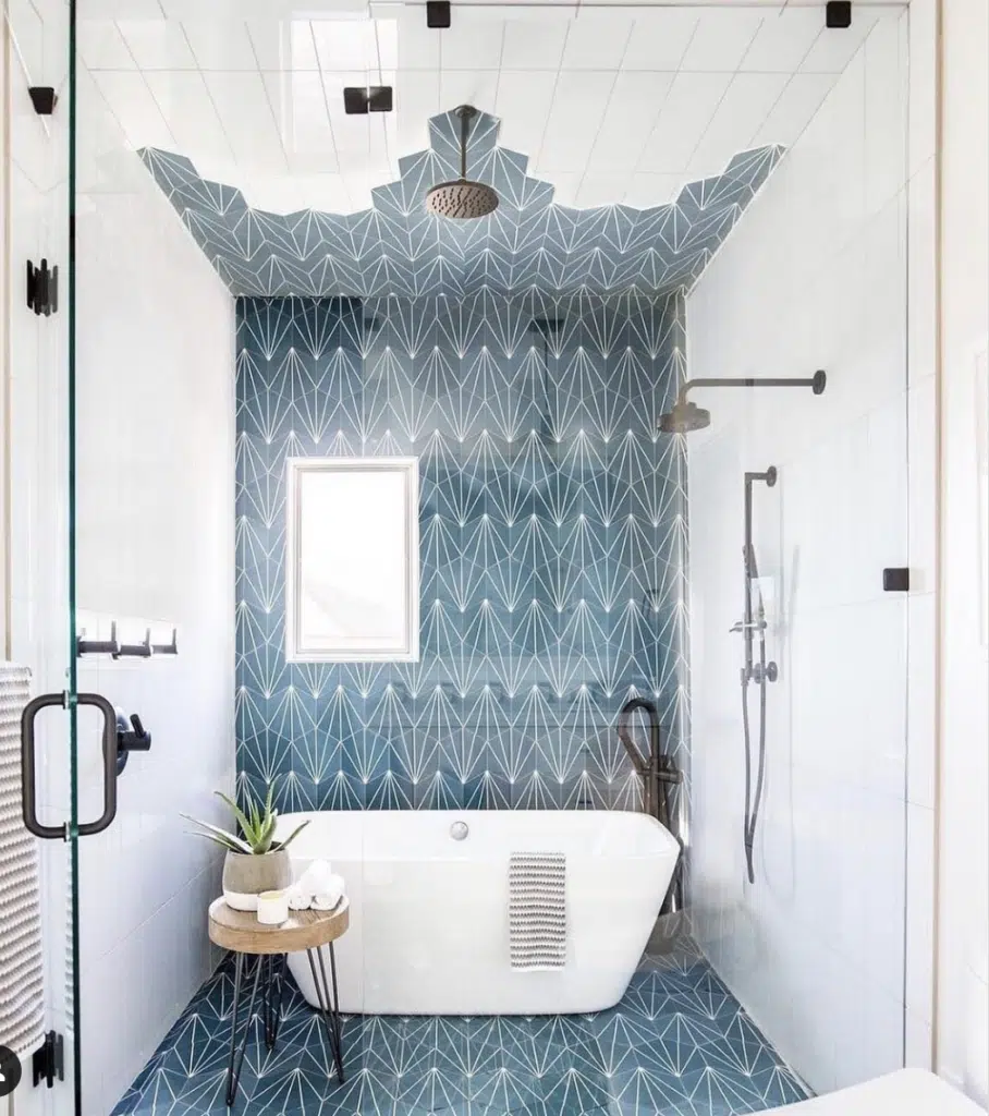 Soaking Tub Shower 