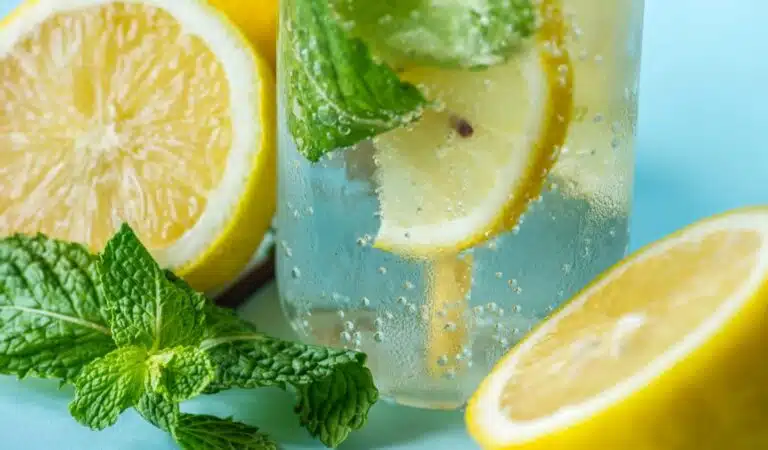 5 Reasons You Should Drink Lemon Water Every Day