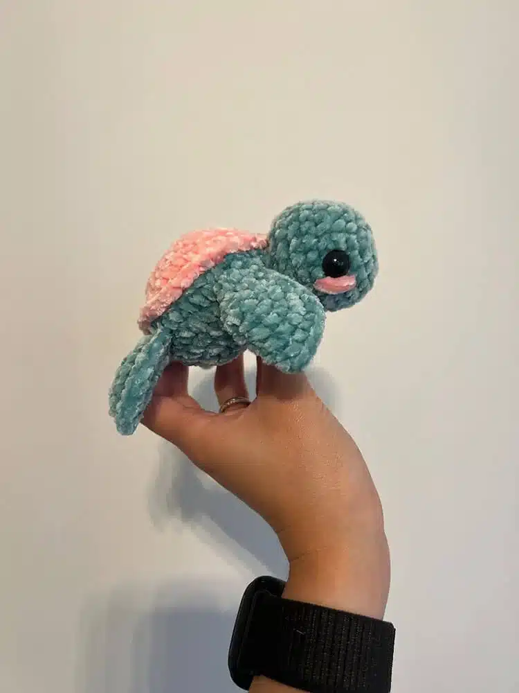 Mini Plushie Turtle