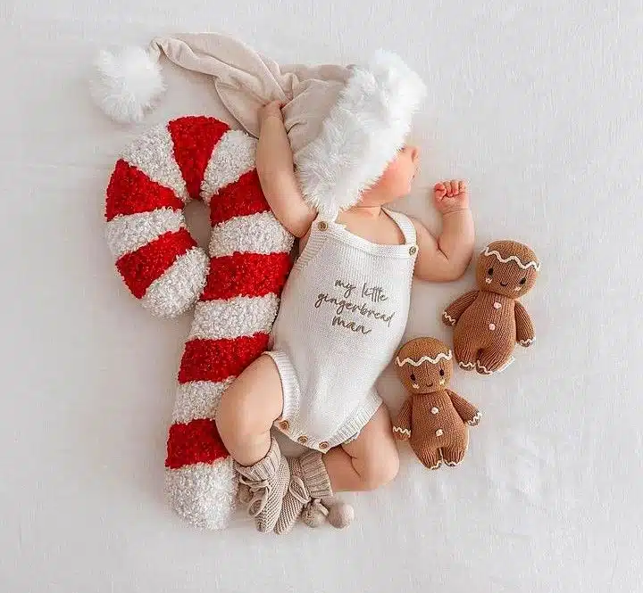 Adorable Christmas Baby Photoshoot Ideas to Capture the Holiday Spirit