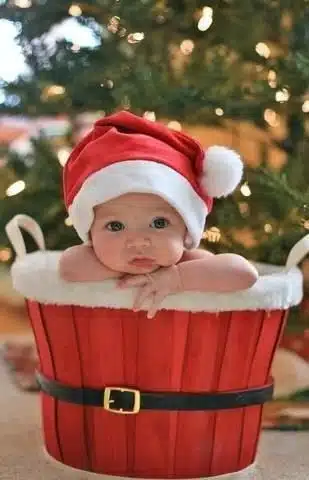 Adorable Christmas Baby Photoshoot Ideas to Capture the Holiday Spirit