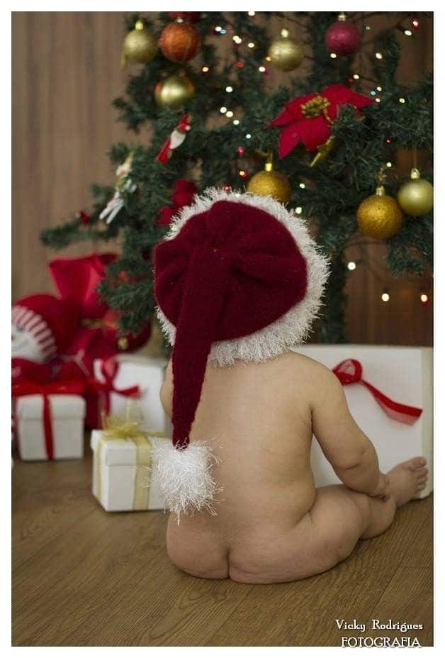 Adorable Christmas Baby Photoshoot Ideas to Capture the Holiday Spirit