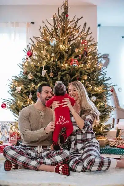 Adorable Christmas Baby Photoshoot Ideas to Capture the Holiday Spirit