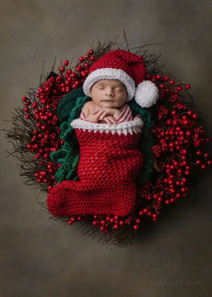 Adorable Christmas Baby Photoshoot Ideas to Capture the Holiday Spirit