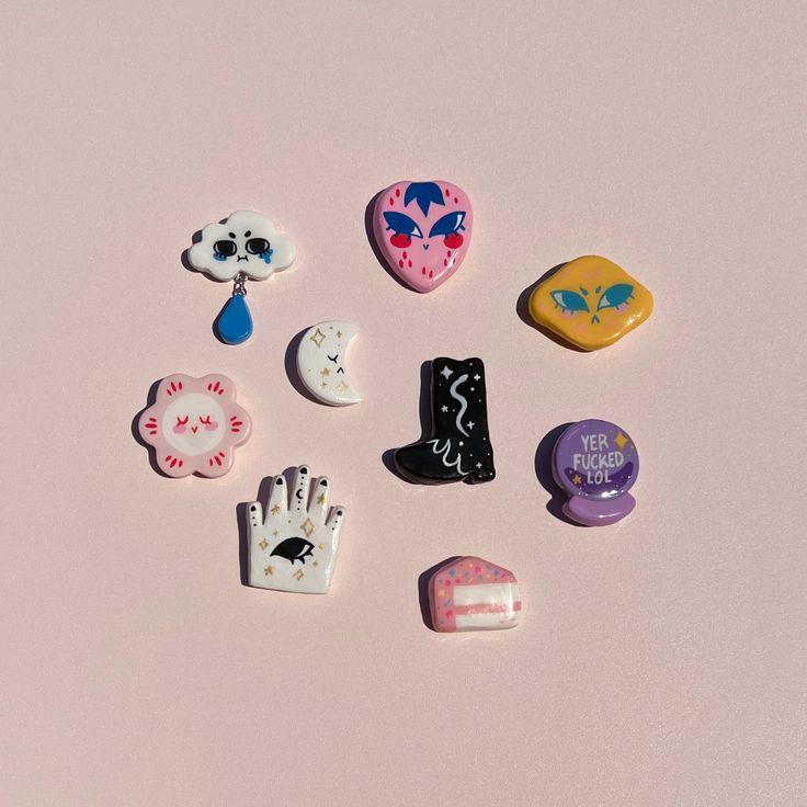 Bag Pins That Make a Statement That Show Off Your Personality