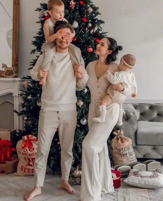 Christmas Family Photo Outfit Ideas