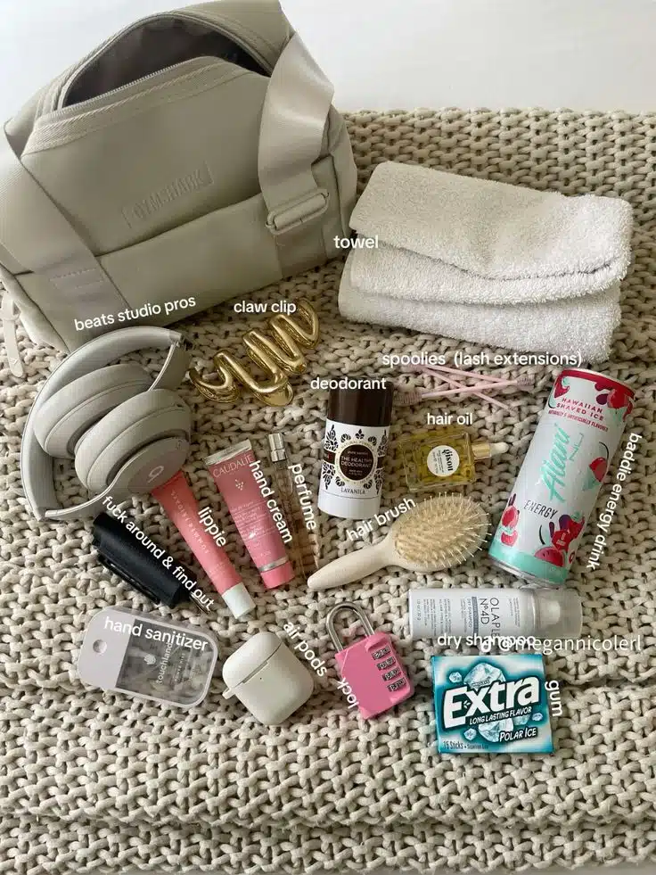 Inside My Bag A Fun Look at My Everyday Essentials