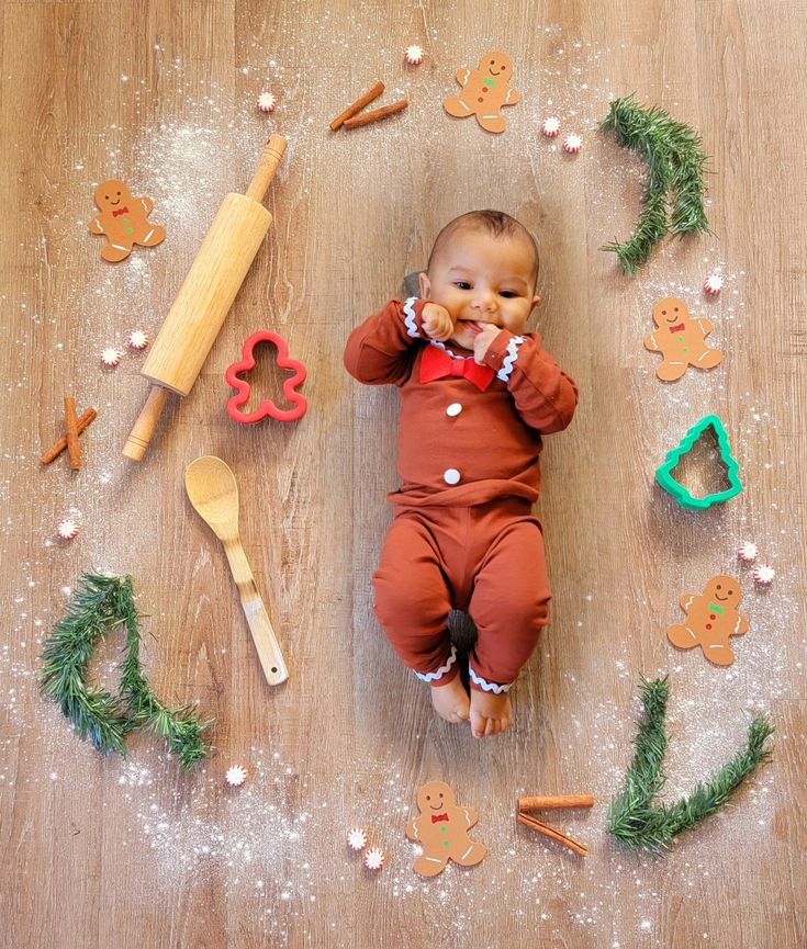 Sweet and Simple Christmas Baby Photoshoot Ideas for Your Little One