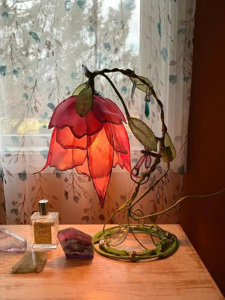 Bring Nature Indoors with These Elegant Flower Lamp Designs