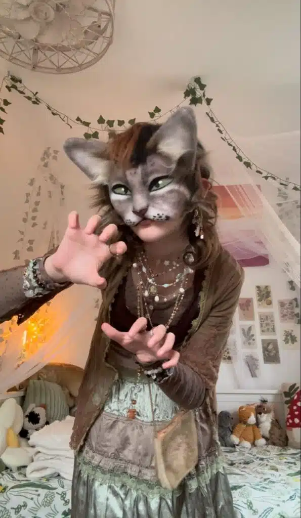 Get Ready to Meow! DIY Cat Mask Ideas for Parties and Cosplay