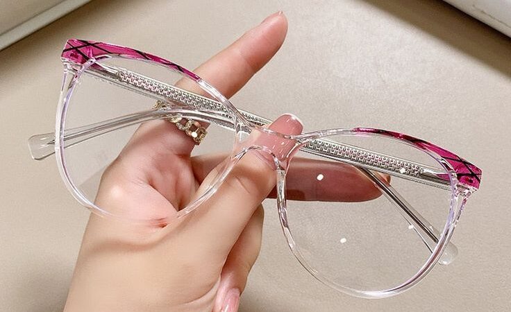 See the World in Style with These Super Cute Glasses Frames