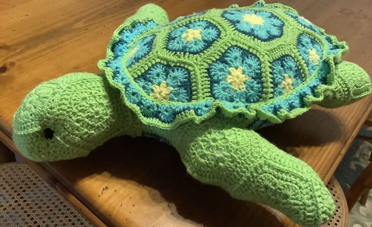 Crochet an African Flower Turtle: Free Patterns
