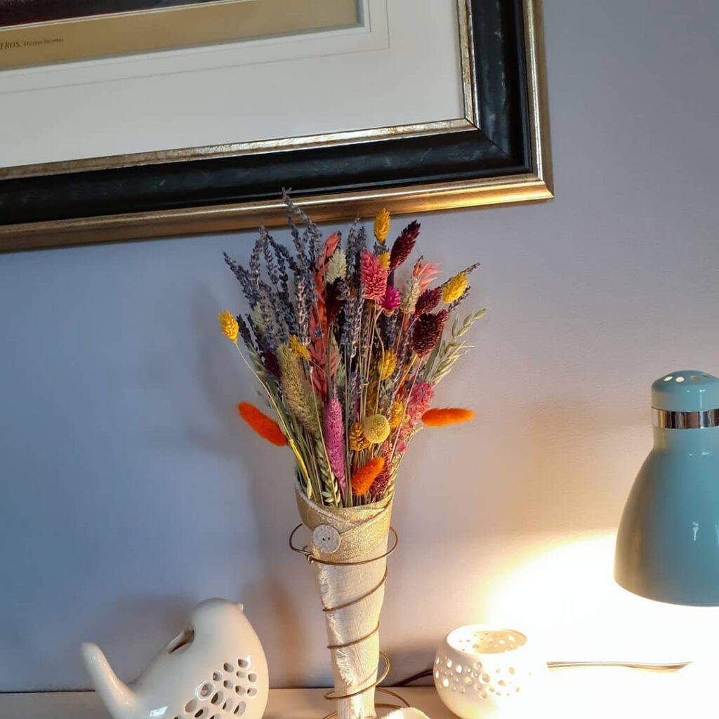 Bedspring Flower Vase Craft